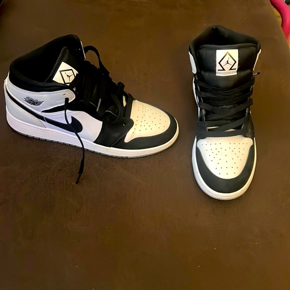 Jordan Other - Fresh Black n White Jordan’s unisex